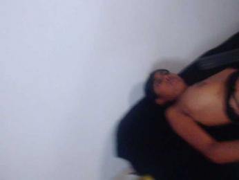 Roomofpleasure webcam model stream image