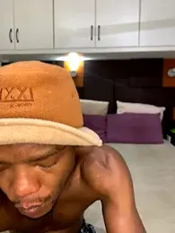 iCrushYenu webcam model stream image