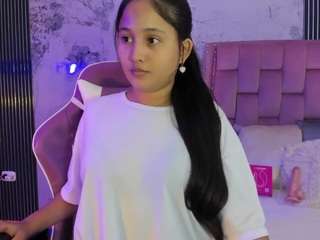 laly-cherry webcam model stream image