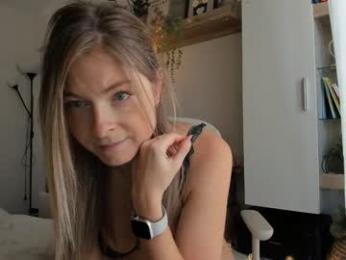 bestgirl_ofthe_neighborhood webcam model stream image