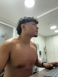 alekzamo webcam stripchat model stream image