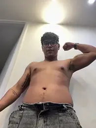 alekzamo webcam model stream image