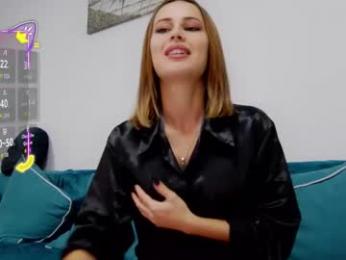 crystalmoon___ webcam model stream image