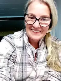 irinamaux webcam model stream image