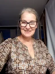 irinamaux webcam model stream image