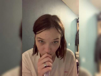 KarenRichards webcam model stream image