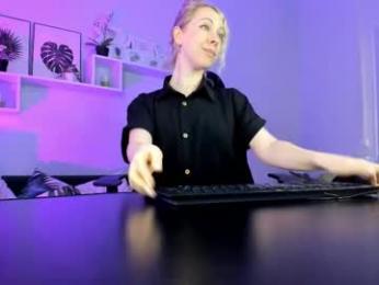 lylithskye webcam model stream image