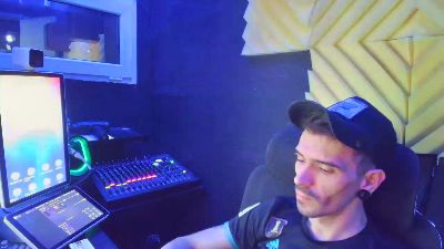 manutattoo webcam model stream image