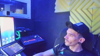 manutattoo webcam model stream image
