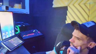 manutattoo webcam model stream image
