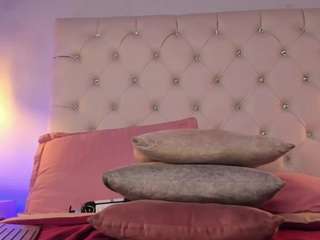 isabella-flowers webcam camsoda model stream image