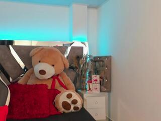 Amara Jons webcam model stream image