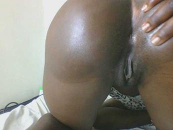 Petitegoddess webcam model stream image