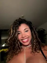 Brunettexio webcam model stream image