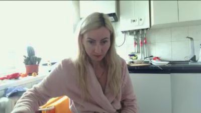 Yourrealgirl webcam model stream image
