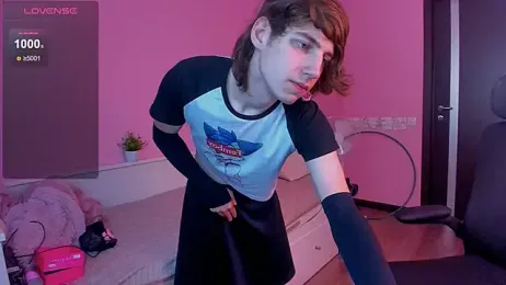 AvenGlow webcam stripchat model stream image