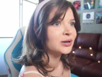 awondrr webcam model stream image