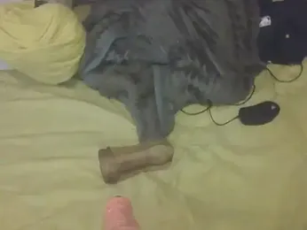 Bezzzzzerr webcam model stream image