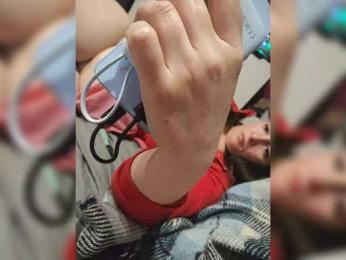 Karinasky webcam model stream image