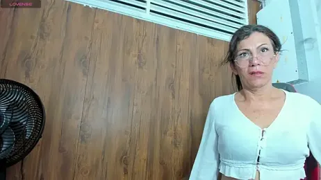 Cleopatra_Trans webcam model stream image