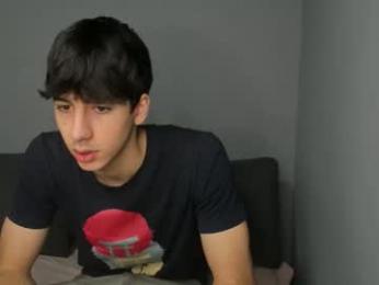 hotflirtyfella webcam model stream image