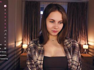 Lorie Bellinder webcam model stream image