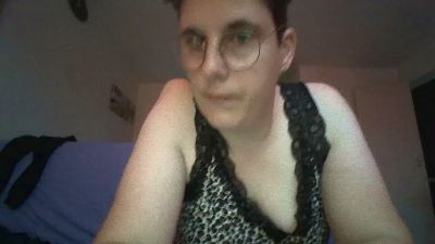 OiseauNoir88 webcam model stream image
