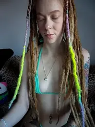 LucidLucy webcam model stream image