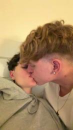 leofoxb webcam cam4 model stream image