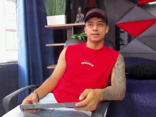 Jaze Bradley webcam model stream image