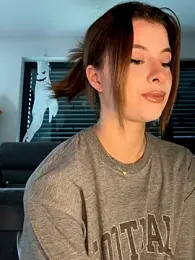 Mia-Minou webcam model stream image