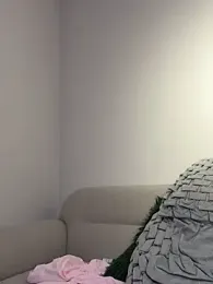 KellyOlsenbe webcam model stream image