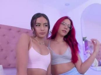 emilyy_bank webcam model stream image