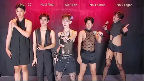 Queen-Vibe webcam stripchat model stream image