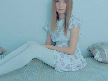 YourCaramel webcam model stream image