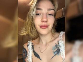 AlinnaAnnila webcam bongacams model stream image