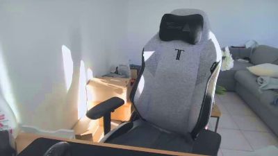 moi92160 webcam model stream image