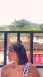 AnyLeon webcam model stream image