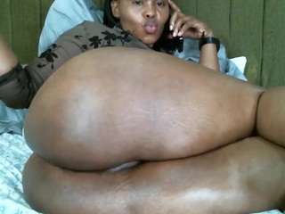 aventures webcam model stream image