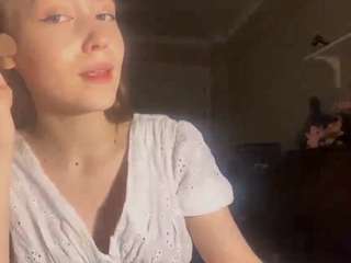 alishashotts webcam model stream image