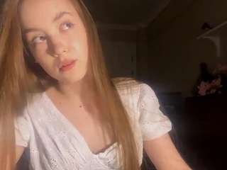 alishashotts webcam model stream image