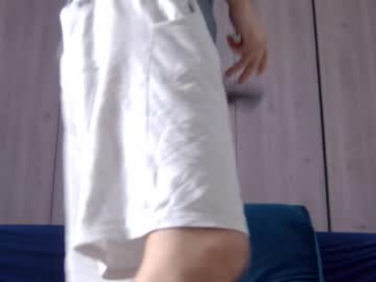 10in_deluxe webcam model stream image