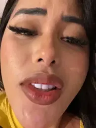 Genuinely_Smile webcam model stream image