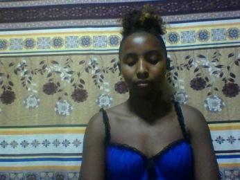 Orzia12 webcam model stream image