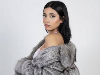 EmyDilucas webcam model stream image