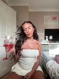 Lilywellsx webcam model stream image