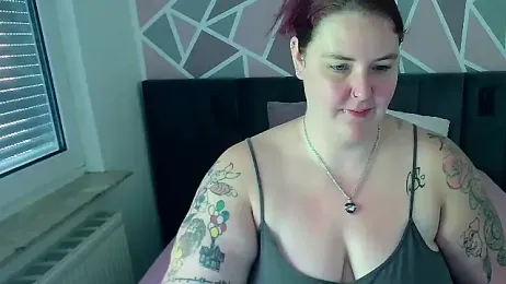 JoyceKyra91 webcam model stream image