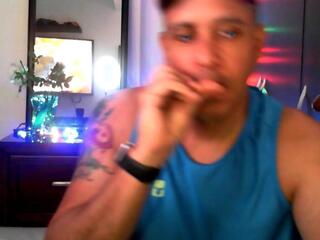 Matthew Fire webcam model stream image