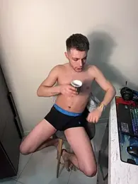 onlytuna_k webcam model stream image
