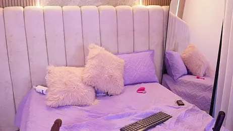 emyli_sw_ webcam model stream image